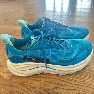 Hoka men’s Clifton 10